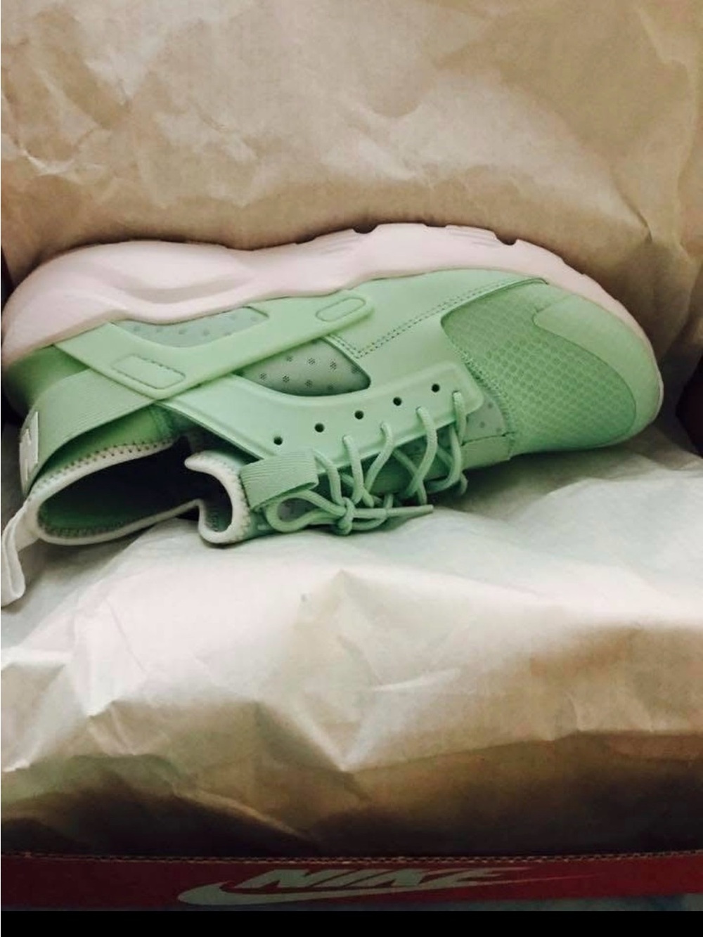 Nike Women's Pastel Mint Athletic Sneaker